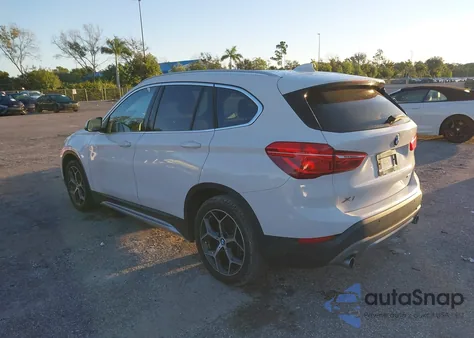 2018 BMW X1 xDrive28I из США, поврежденный, VIN WBXHT3C3XJ5L30737